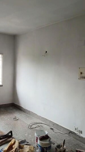 Room in 2 BHK Apartment at Tollygunge – for Sale