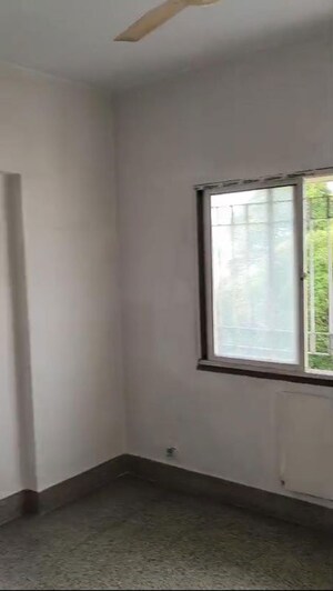 Room in 2 BHK Apartment at Tollygunge – for Sale