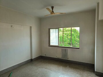 Room in 2 BHK Apartment at Tollygunge – for Sale