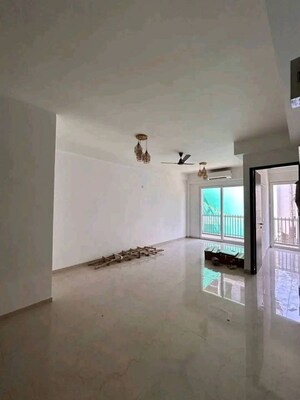 Room in 4 BHK Builder Floor at M3M Atrium, Sector 57 – for Rent