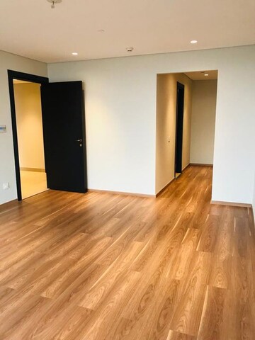 Room in 3.5 BHK Apartment at Panchshil Towers, Kharadi – for Sale