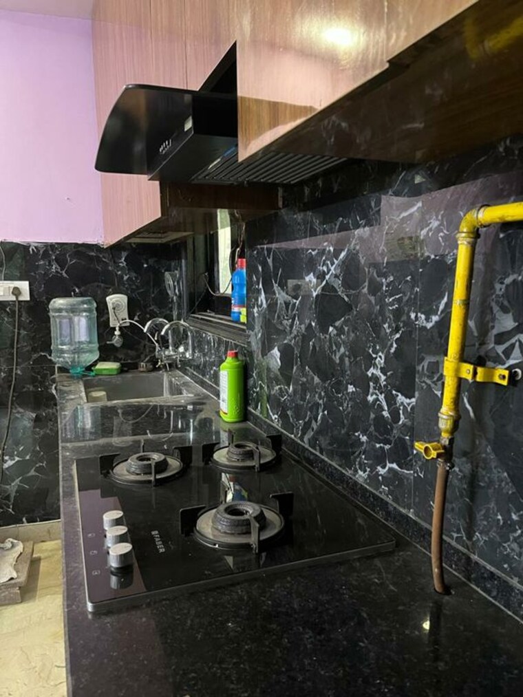 Kitchen, kirti nagar 2 Bedroom 872 Sq.Ft. Builder Floor In Kirti Nagar Delhi 9954198