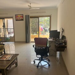 2 BHK Apartment For Rent in Regency Meadows