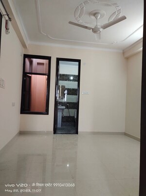 Room in 1 BHK Builder Floor at Chattarpur – for Rent