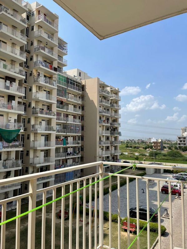 2 BHK Apartment For Rent in Suncity Avenue 102