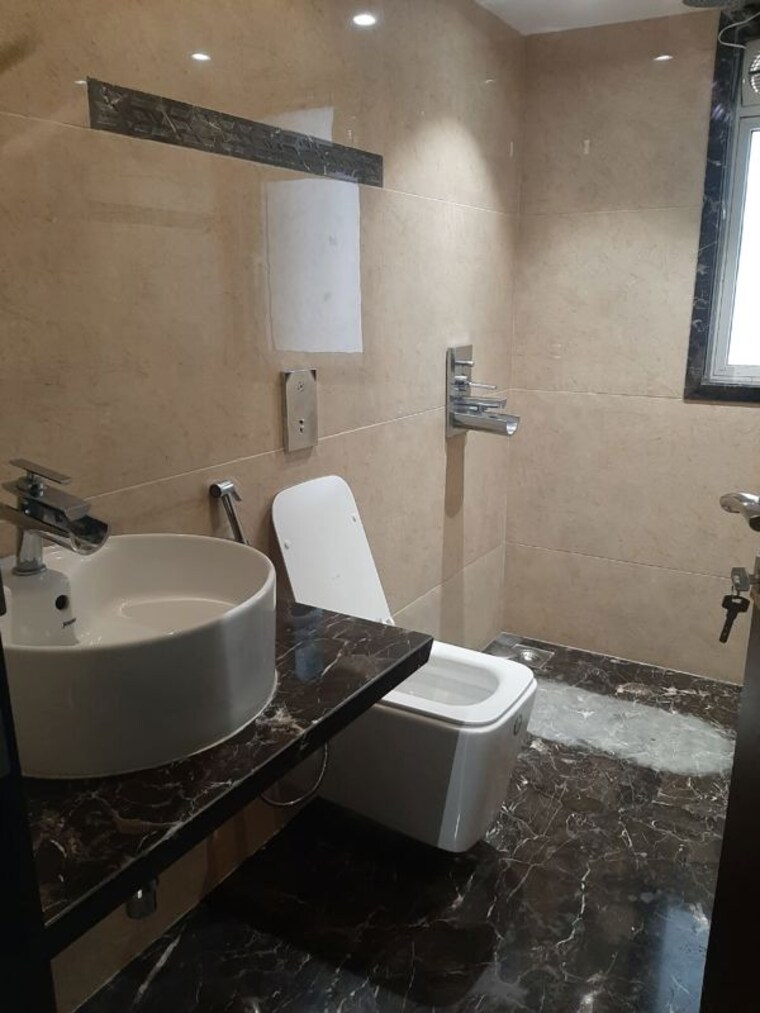 Bathroom, ap-kool-breeze 3 Bedroom 930 Sq.Ft. Apartment In Santacruz West Mumbai 9954343