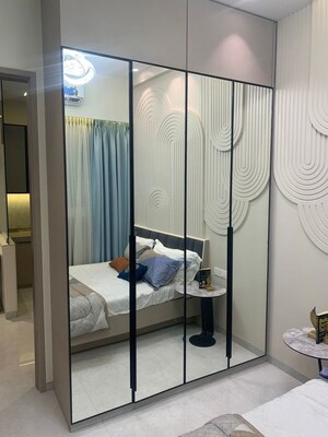 Team Area in 3 BHK Apartment at Borivali West – for Sale