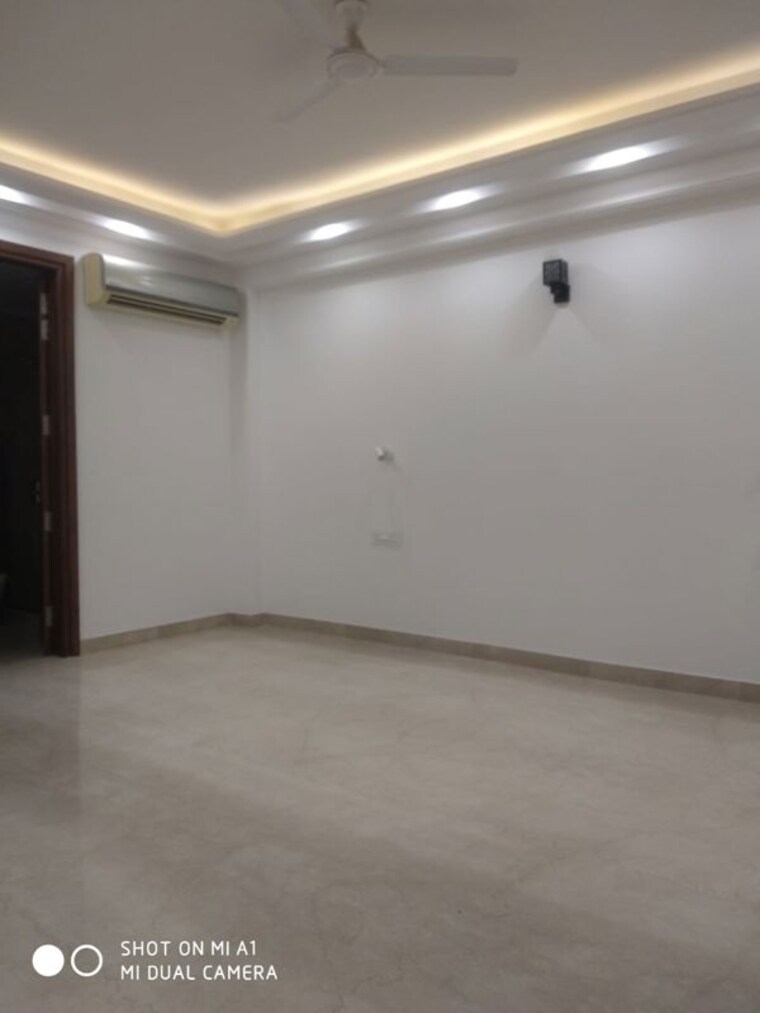 Room, safdarjung enclave 2 Bedroom 1250 Sq.Ft. Builder Floor In Safdarjung Enclave Delhi 9954420