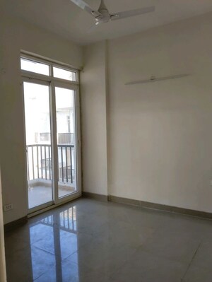 3 BHK Apartment For Rent in Amrapali Heartbeat City, Sector 107