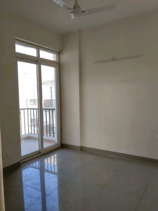 3 BHK + Store Room Apartment For Rent in Amrapali Heartbeat City
