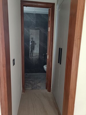 Building Lobby in 3.5 BHK Builder Floor at BPTP Parkland, Sector 75 – for Sale