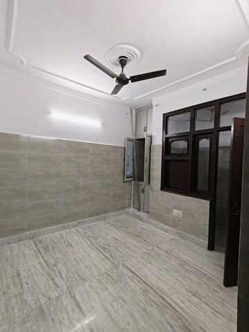 Room in 2 BHK Builder Floor at Rohini Sector 8 – for Rent
