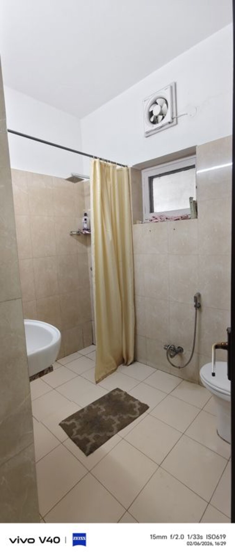 Bathroom, defence colony 2 Bedroom 1850 Sq.Ft. Apartment In Defence Colony Delhi 9954465