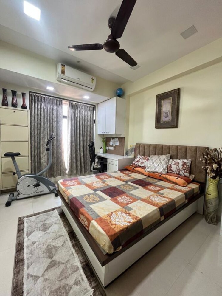 Bedroom, lodha-paradise 3 Bedroom 1500 Sq.Ft. Apartment In Majiwada Thane 9954459