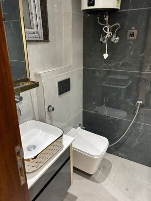 Bathroom in 3 BHK Apartment at Palm Residency Chhatarpur, Chattarpur – for Rent