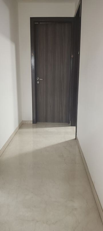Room in 3 BHK Apartment at Adani Group Western Heights, Andheri West – for Rent
