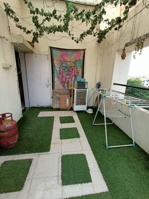 Team Area in 1 BHK Apartment at Tingre Nagar – for Rent