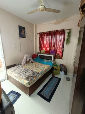 Bedroom in 1 BHK Apartment at Tingre Nagar – for Rent