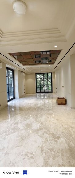 3 BHK + Servant Room Builder Floor For Rent in Defence Colony
