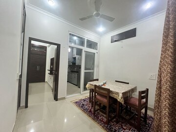 Living Room in 2 BHK Builder Floor at Sector 43 – for Rent