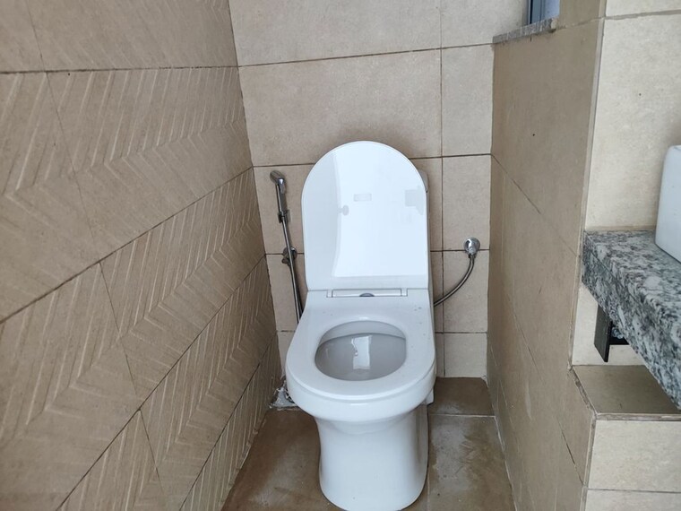 Bathroom, kalpataru-immensa 3 Bedroom 1150 Sq.Ft. Apartment In Kolshet Road Thane 9954496