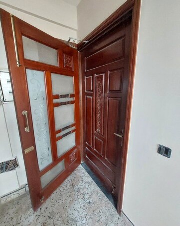 Furnished Amenities in 3 BHK Villa at Sector 3 Greater Noida – for Rent