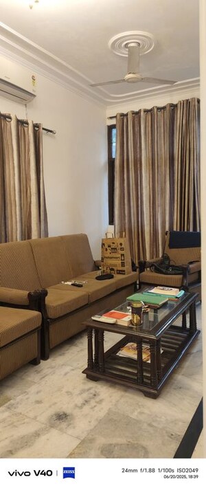 Living Room in 2 BHK Builder Floor at Defence Colony – for Rent