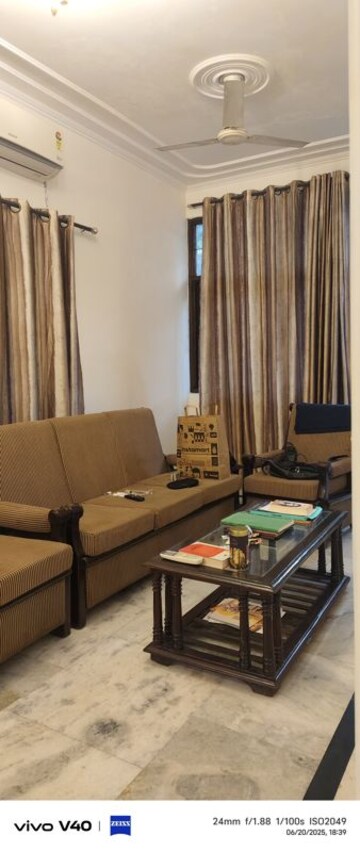 Living Room in 2 BHK Builder Floor at Defence Colony – for Rent