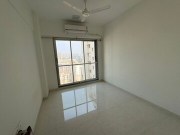 Room in 1 BHK Apartment at Naman Premier, Andheri East – for Rent