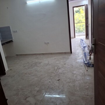 Room in 1 BHK Independent House at West Patel Nagar – for Sale