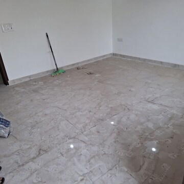 Room in 1 BHK Independent House at West Patel Nagar – for Sale