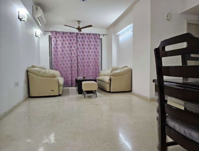 2 BHK Apartment For Rent in Shree Vardhman Green Court