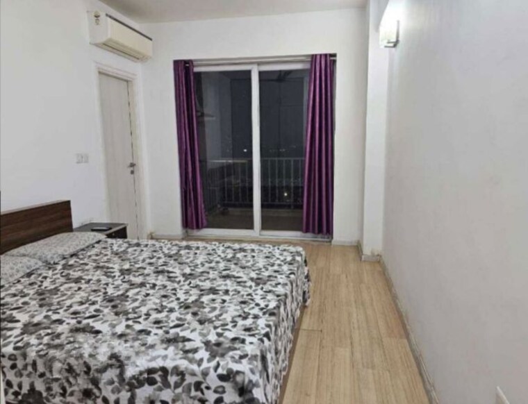 Bedroom, shree-vardhman-green-court 2 Bedroom 690 Sq.Ft. Apartment In Sector 90 Gurgaon 9954513