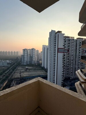 3 BHK Apartment – Exterior View View at Amrapali Heartbeat City, Sector 107 - for Rent