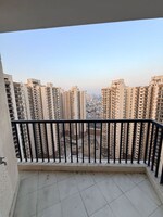 3 BHK 1350 Sq.Ft. Apartment in Amrapali Heartbeat City