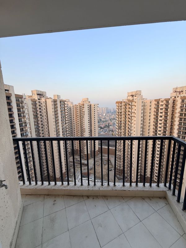 3 BHK Apartment For Rent in Amrapali Heartbeat City