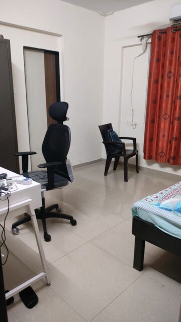 Master Bedroom in 2 BHK Apartment at Mantri Serene, Goregaon East – for Rent