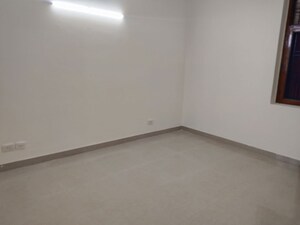 Room in 3 BHK Apartment at Sector 21c – for Rent