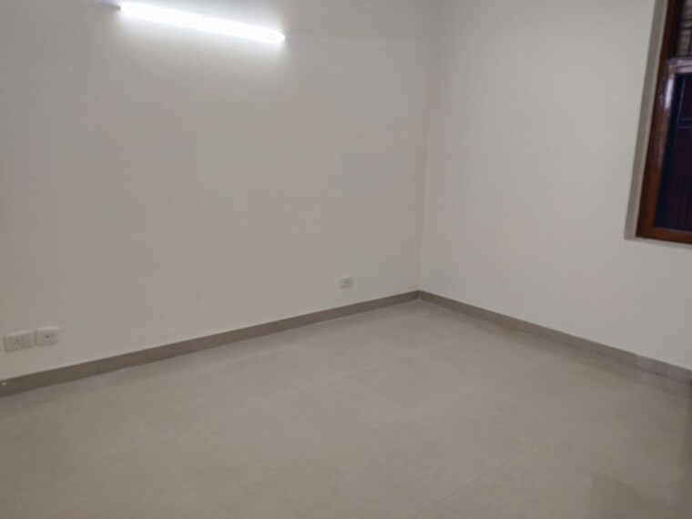 Room, sector 21c 3 Bedroom 1650 Sq.Ft. Apartment In Sector 21c Faridabad 9954521