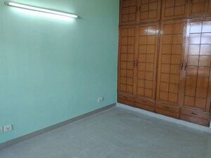 Room in 3 BHK Apartment at Sector 21c – for Rent