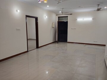 Room in 3 BHK Apartment at Sector 21c – for Rent