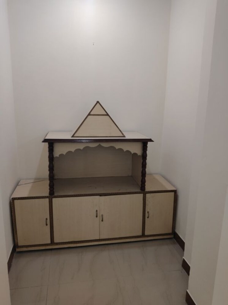 undefined, sector 21c 3 Bedroom 1650 Sq.Ft. Apartment In Sector 21c Faridabad 9954521