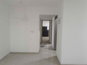 Room in 2 BHK Apartment at Sheth Vasant Oasis, Andheri East – for Rent