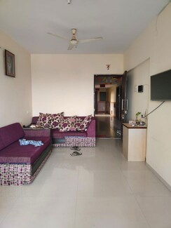 2 BHK Apartment For Rent in Mayfair Hillcrest