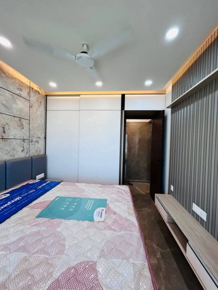 Bedroom, earth-building 2 Bedroom 900 Sq.Ft. Apartment In Matunga East Mumbai 9954538