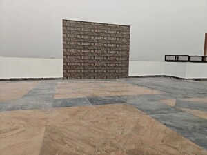 Room in 4 BHK Builder Floor at Sector 4 – for Sale