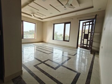 4 BHK Builder Floor For Sale in Sector 4