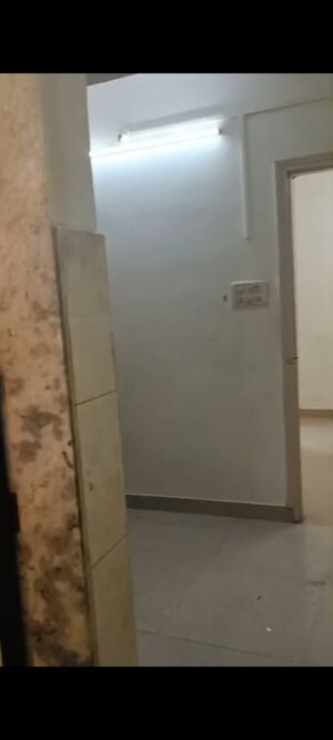 Furnished Amenities in 1 RK Apartment at Rameshwar Dham, Vile Parle East – for Rent