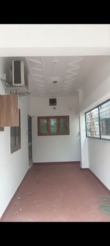 Room in 3 BHK Independent House at Ballupur – for Rent