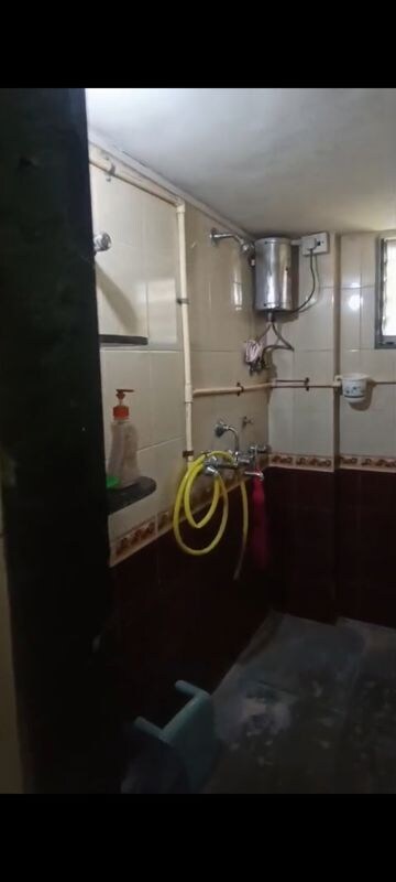 Bathroom in 1 RK Apartment at Vile Parle East – for Rent